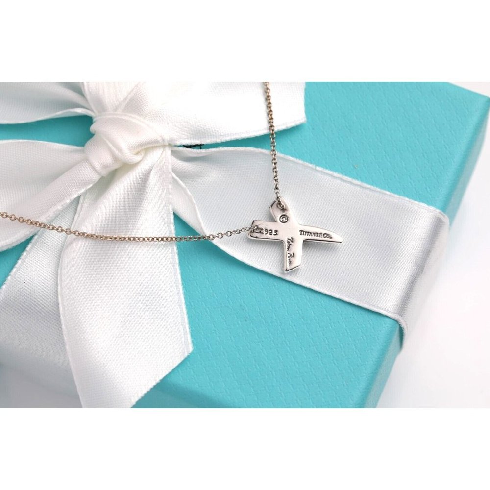 Tiffany & Co. Necklace Paloma Picasso X Kiss Sterling Silver Necklace 16" Chain - Picture 2 of 7